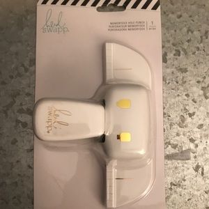 Heidi Swapp MemoryDex Hole Slot Punch or Rolodex